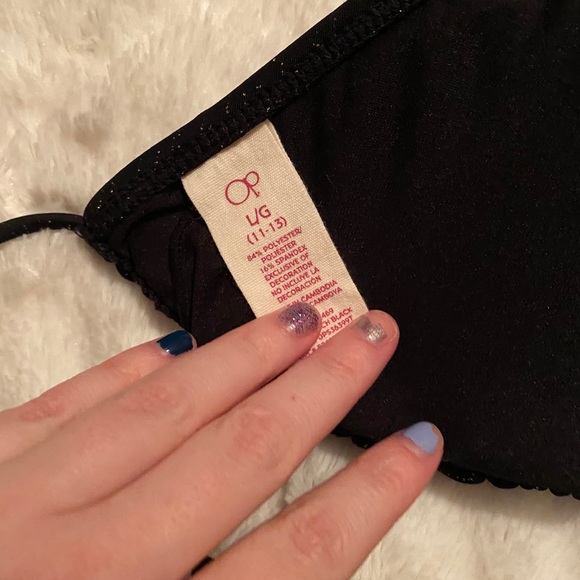 Black Bikini Set - Picture 5 of 6